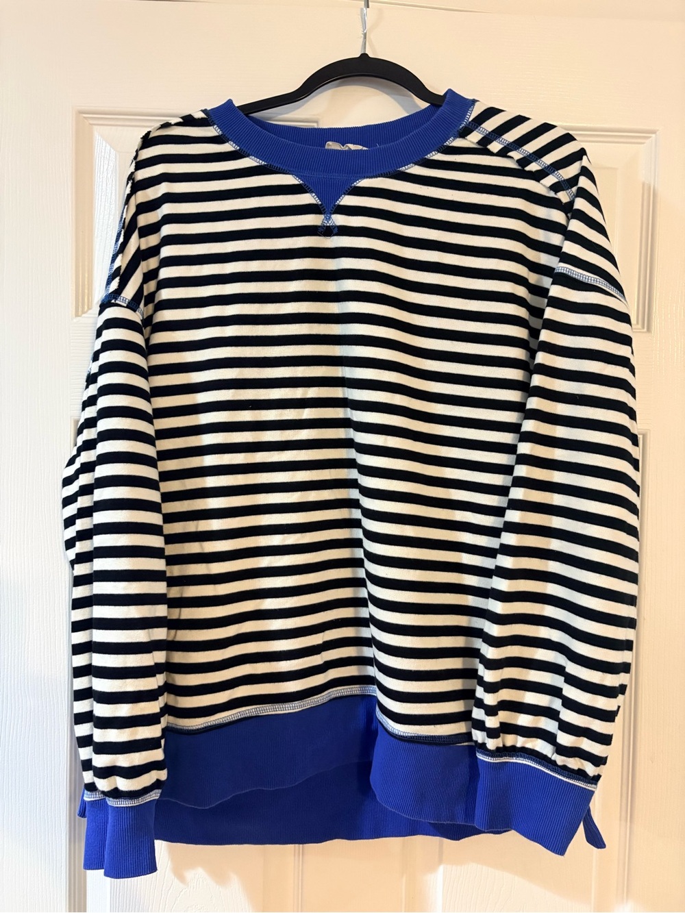 Women’s large boutique Striped Black & White Pullover with Blue Accents